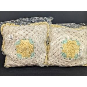 RARE Set of 2 VTG NOS Yellow Raised Rose Granny Square Crochet Throw Pillows